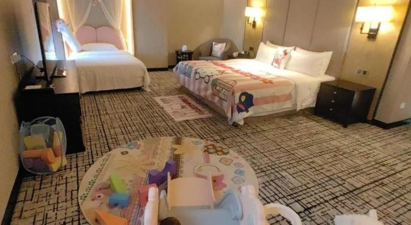 Bed in Green Westdon Hotel