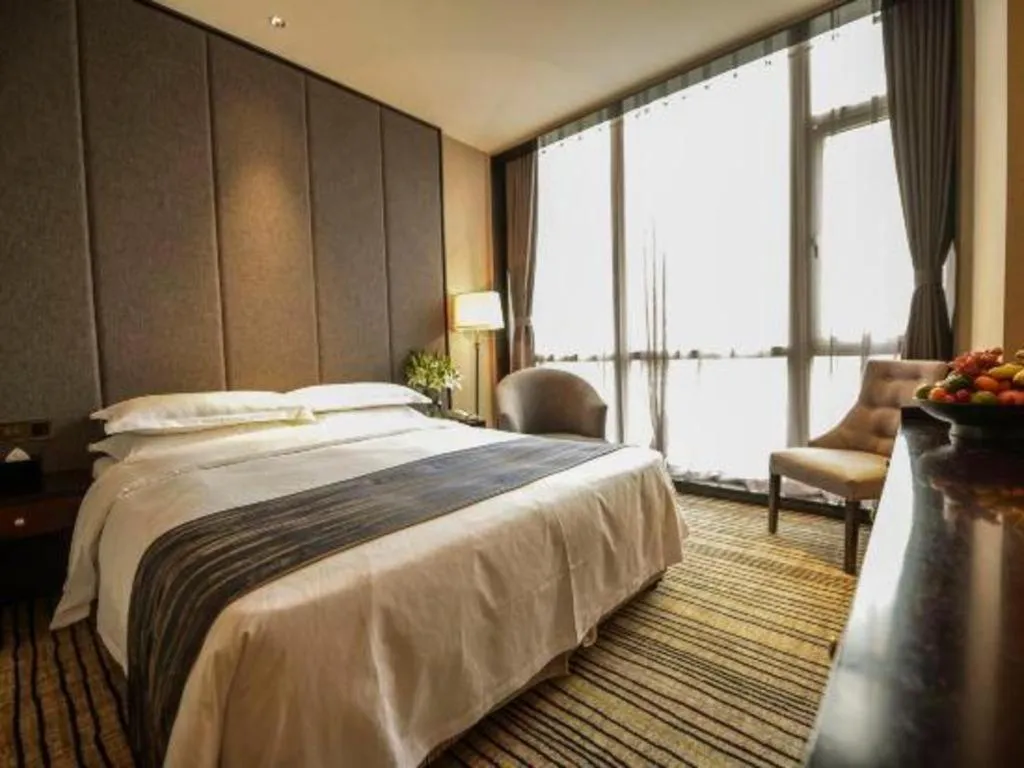 Bed in Green Westdon Hotel