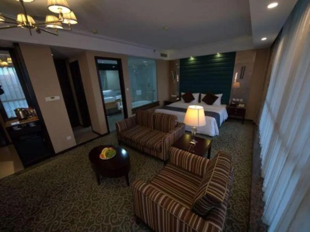 Bed in Green Westdon Hotel