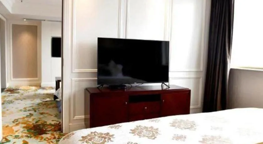 Bed in Chongqing River Romance Hotel