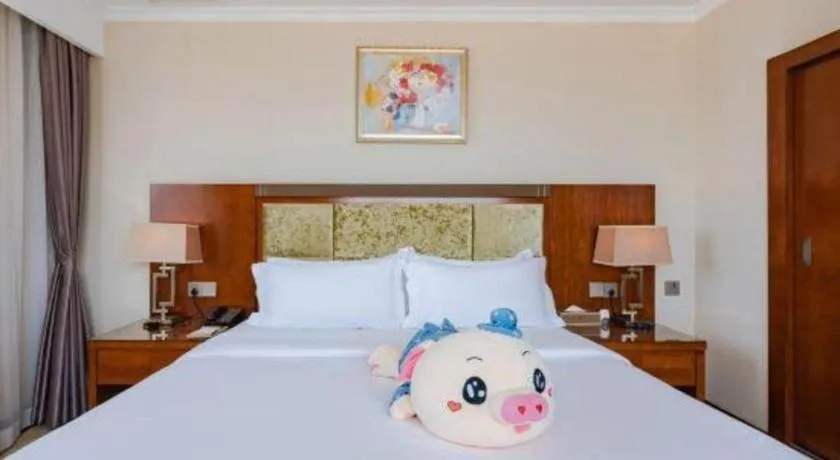 Bed in Chongqing River Romance Hotel