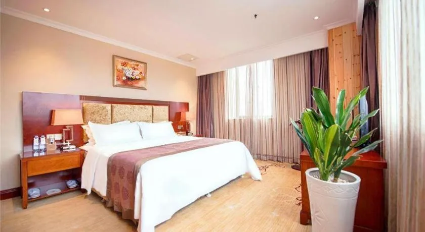 Bed in Chongqing River Romance Hotel