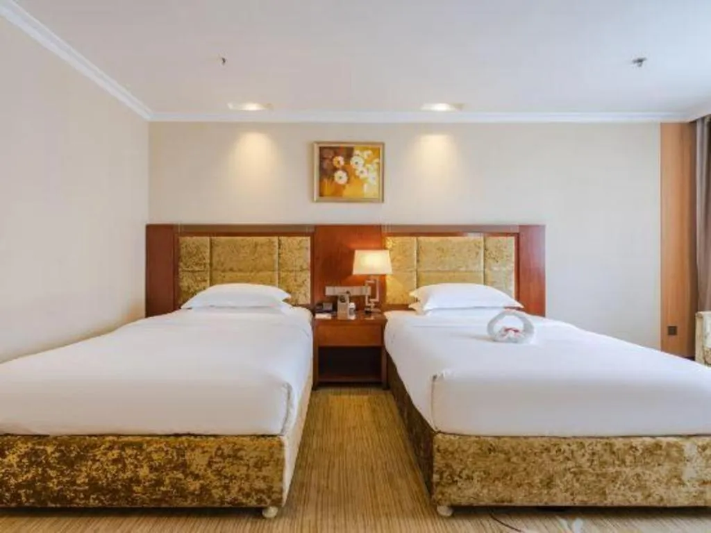 Bed in Chongqing River Romance Hotel