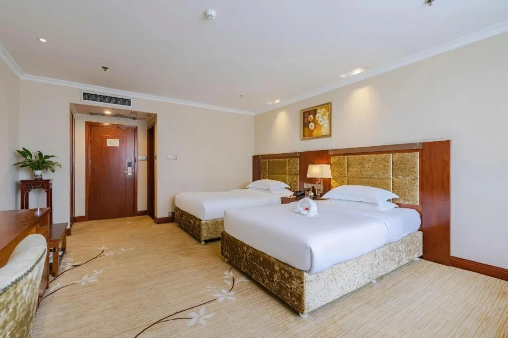 Bed in Chongqing River Romance Hotel