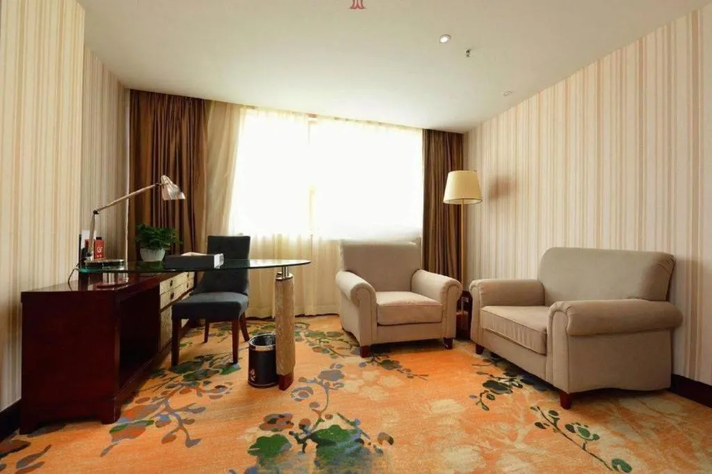 Chongqing River Romance Hotel