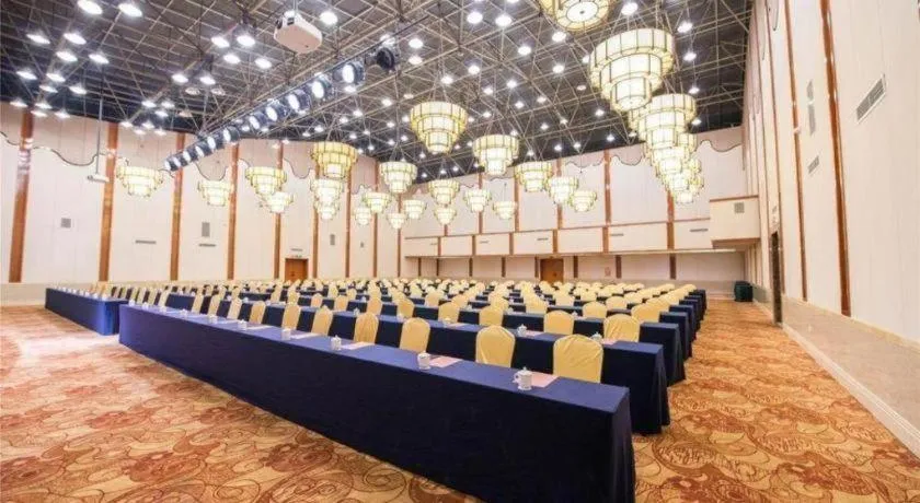 Chongqing River Romance Hotel