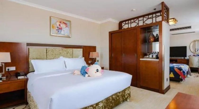 Bed in Chongqing River Romance Hotel