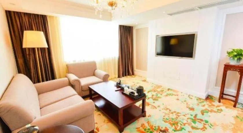 Chongqing River Romance Hotel