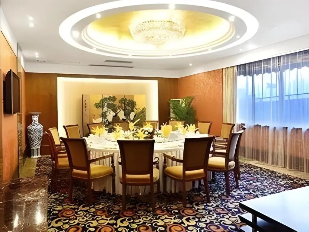 Chongqing River Romance Hotel