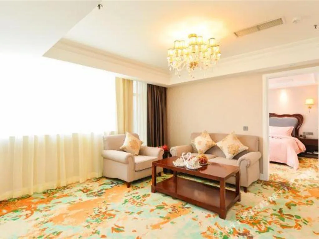 Chongqing River Romance Hotel
