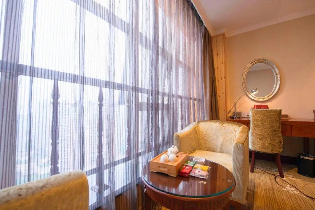 Chongqing River Romance Hotel