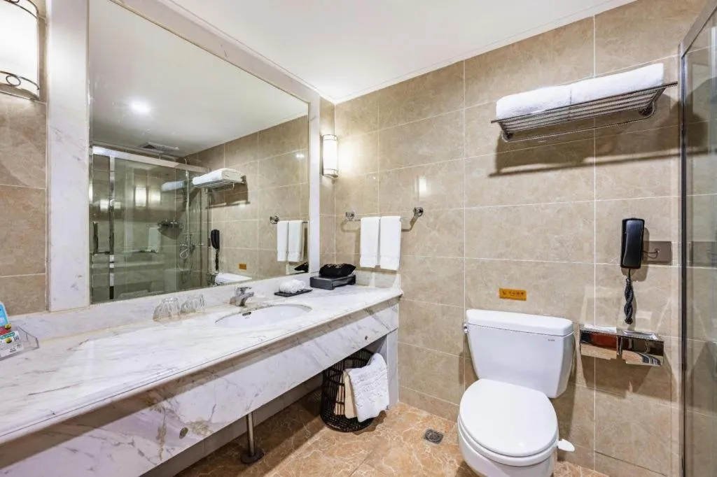 Chongqing River Romance Hotel