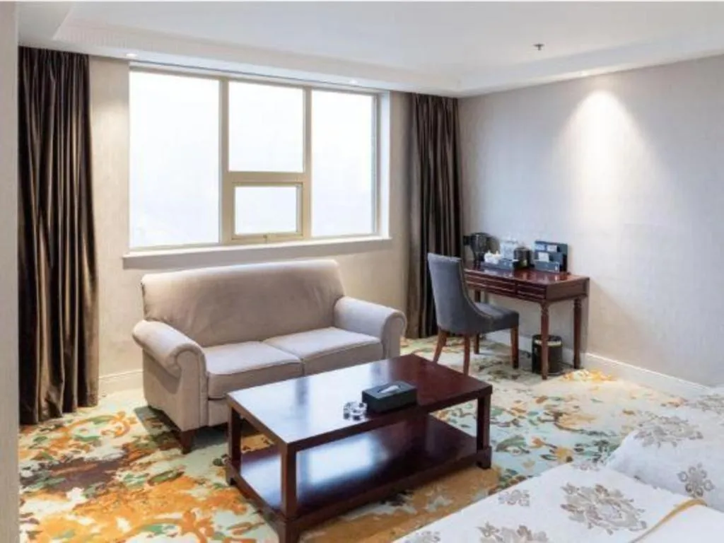 Chongqing River Romance Hotel