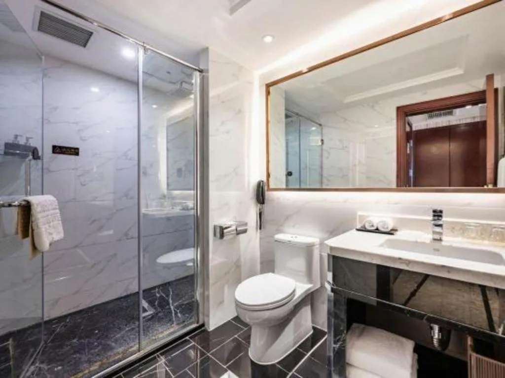 Chongqing River Romance Hotel