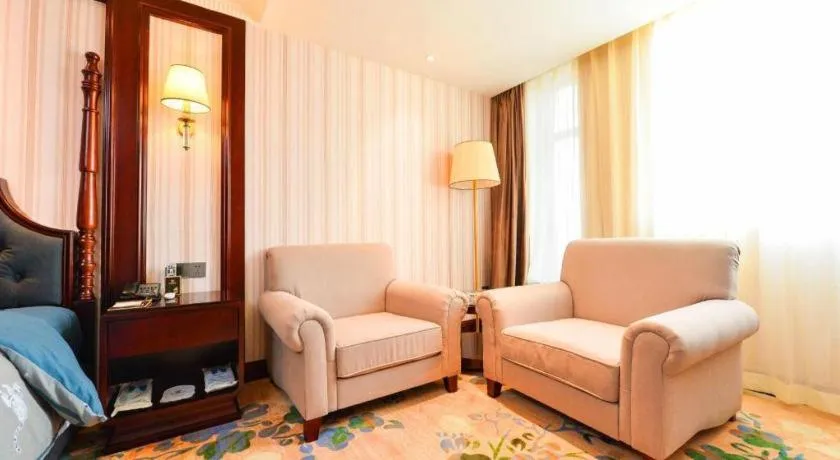 Chongqing River Romance Hotel