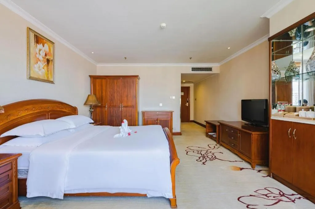 Bed in Chongqing River Romance Hotel