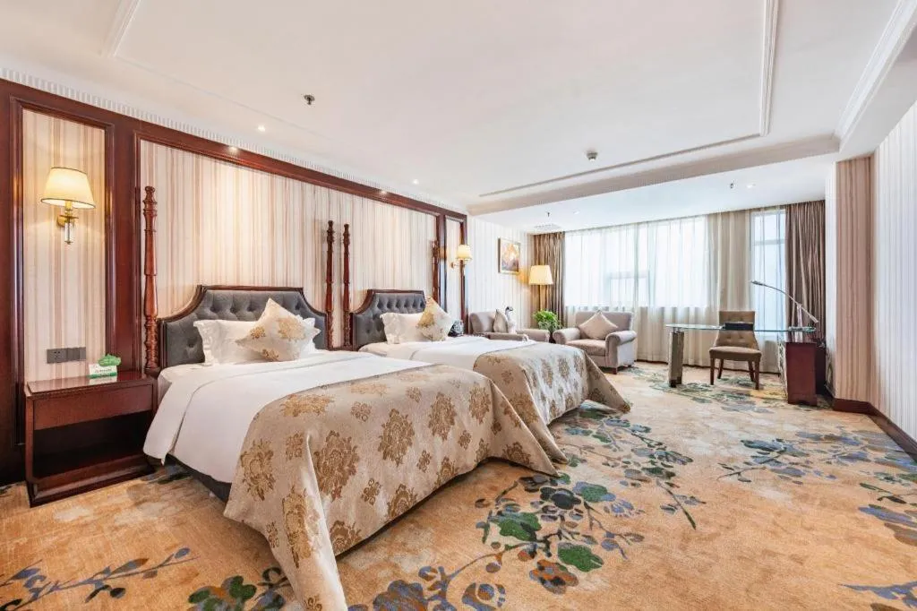 Bed in Chongqing River Romance Hotel