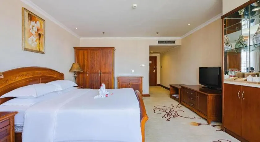 Bed in Chongqing River Romance Hotel