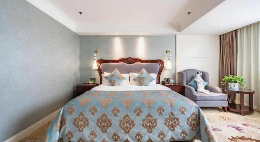 Bed in Chongqing River Romance Hotel