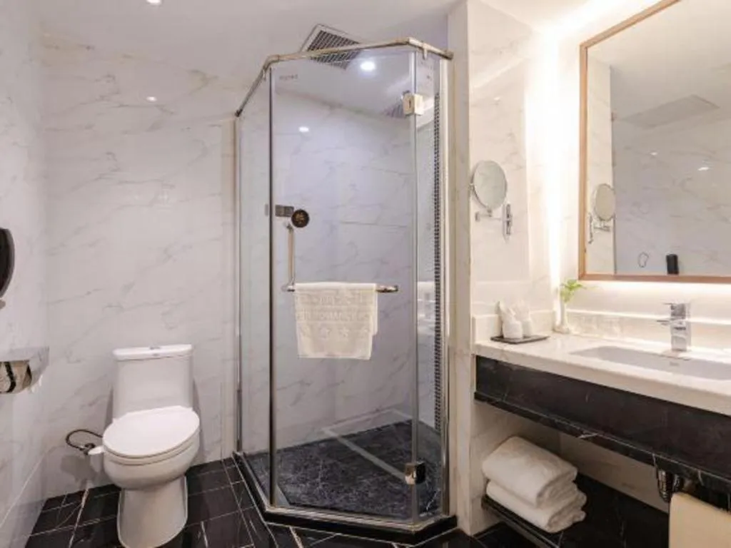 Chongqing River Romance Hotel