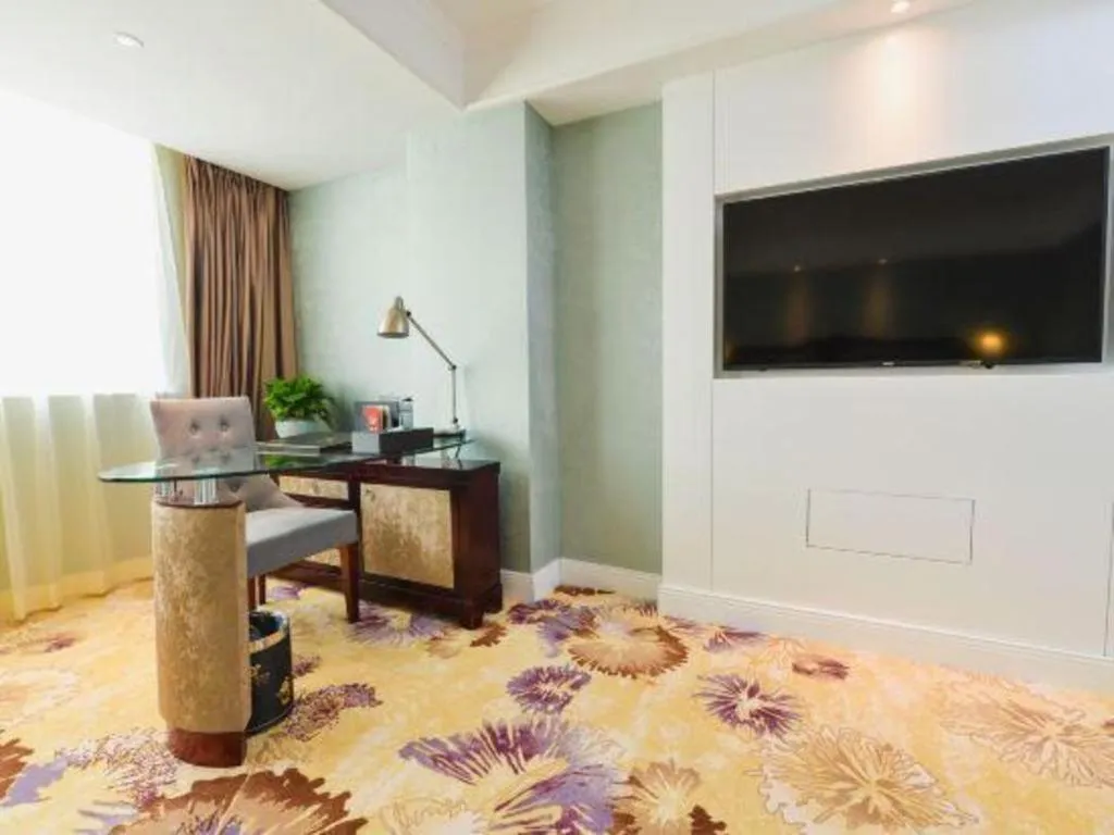 Chongqing River Romance Hotel