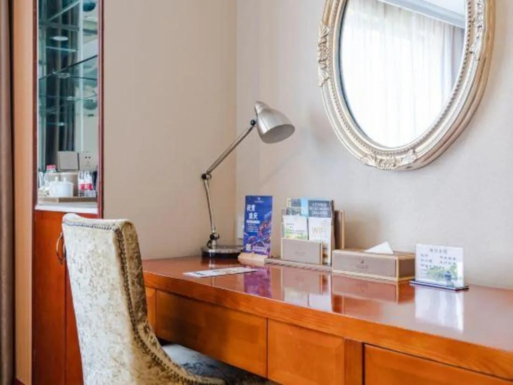 Chongqing River Romance Hotel