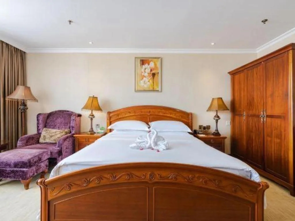 Bed in Chongqing River Romance Hotel