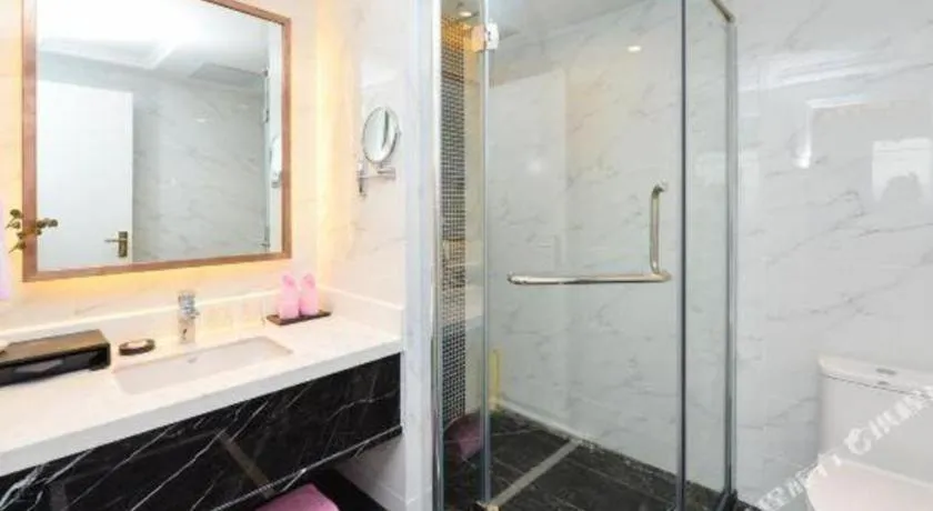 Chongqing River Romance Hotel