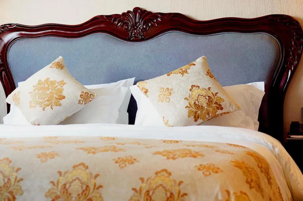 Bed in Chongqing River Romance Hotel