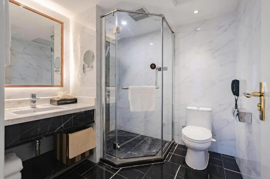 Chongqing River Romance Hotel