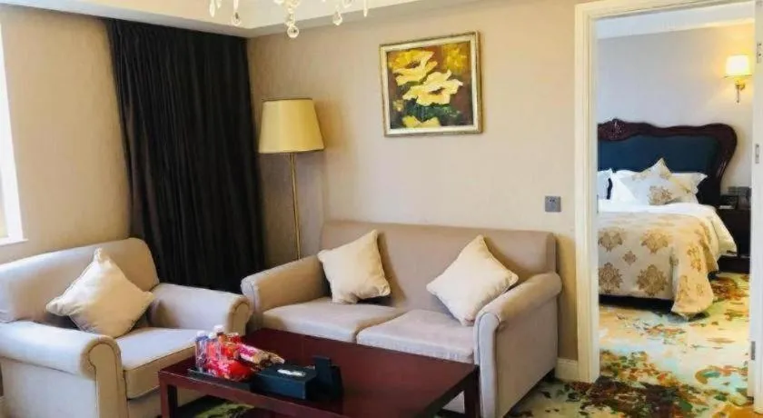 Bed in Chongqing River Romance Hotel