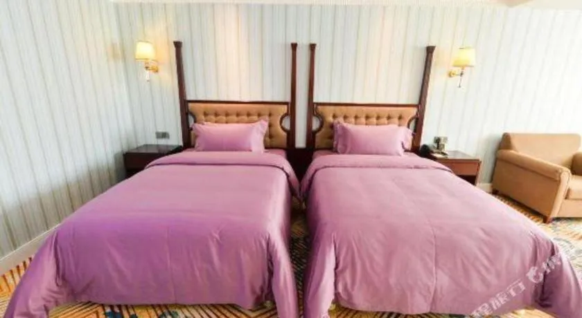 Bed in Chongqing River Romance Hotel