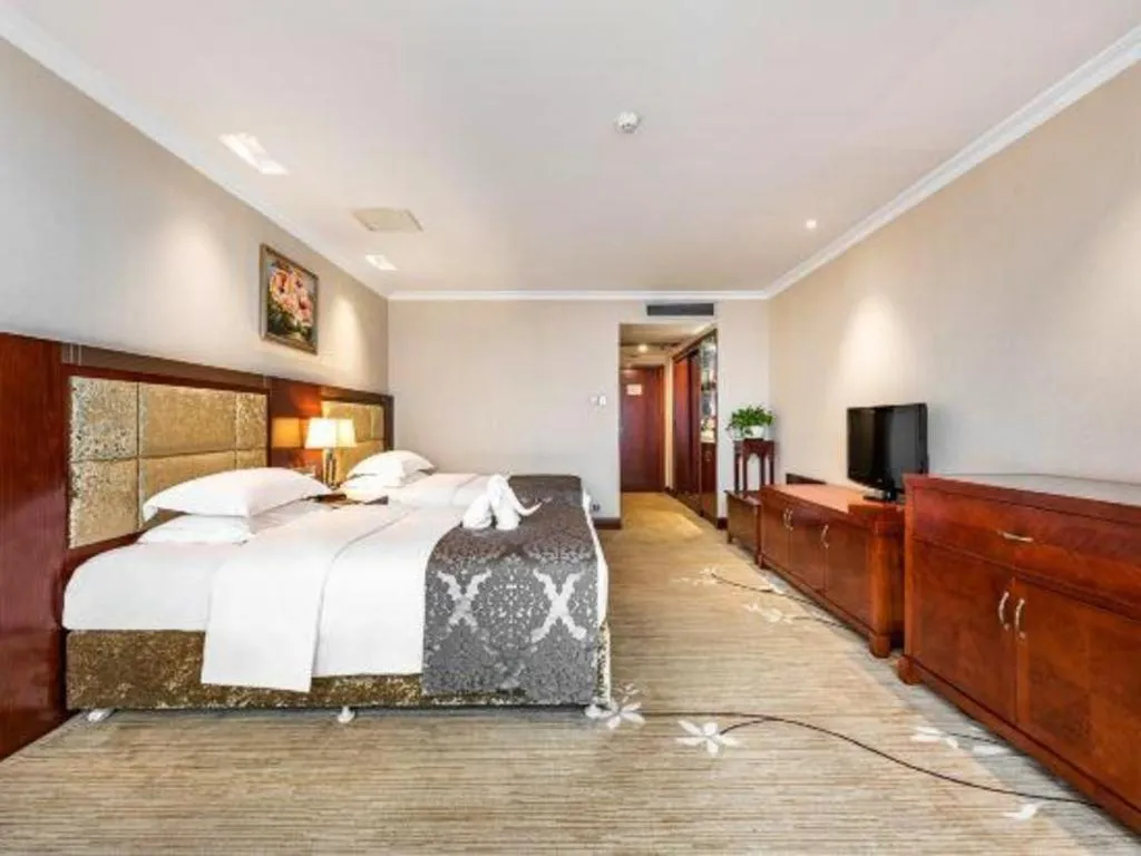 Bed in Chongqing River Romance Hotel