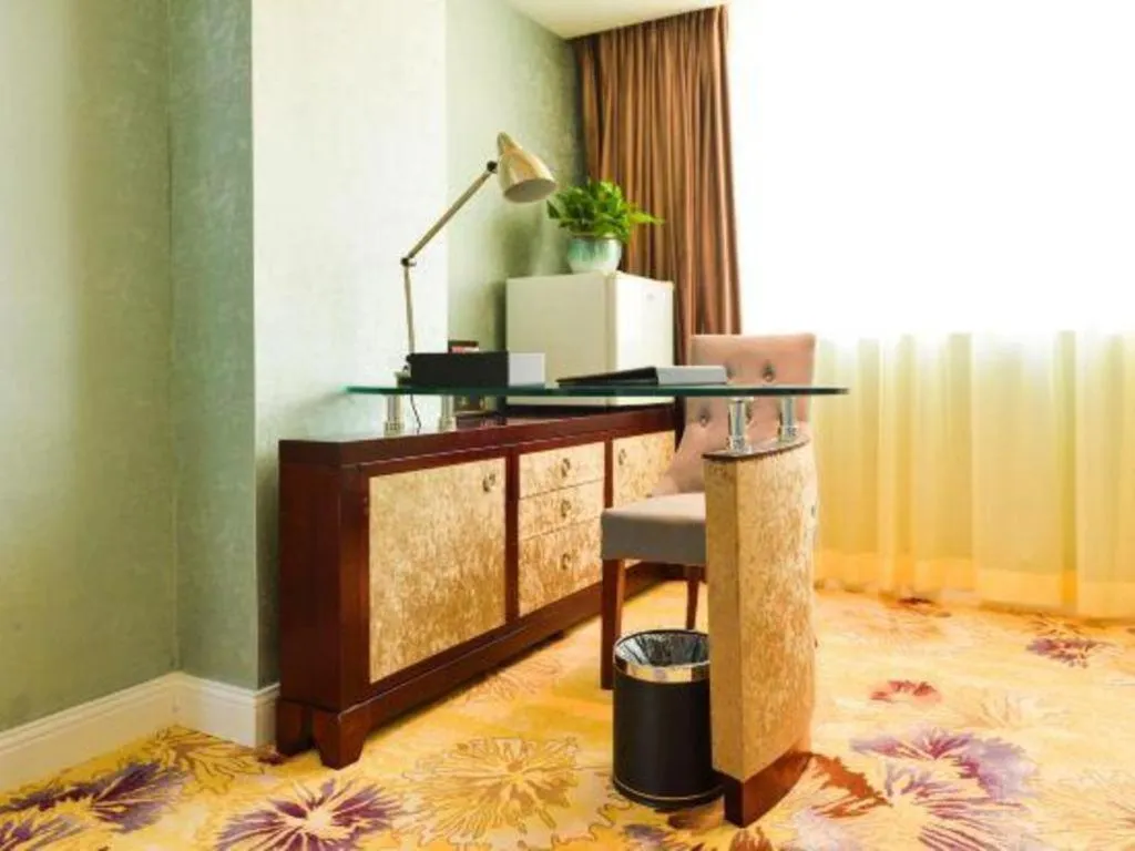 Chongqing River Romance Hotel