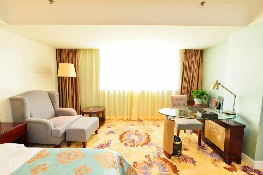 Bed in Chongqing River Romance Hotel