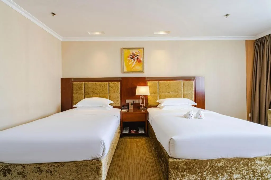 Bed in Chongqing River Romance Hotel