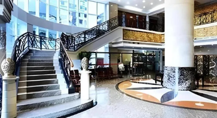 Chongqing River Romance Hotel