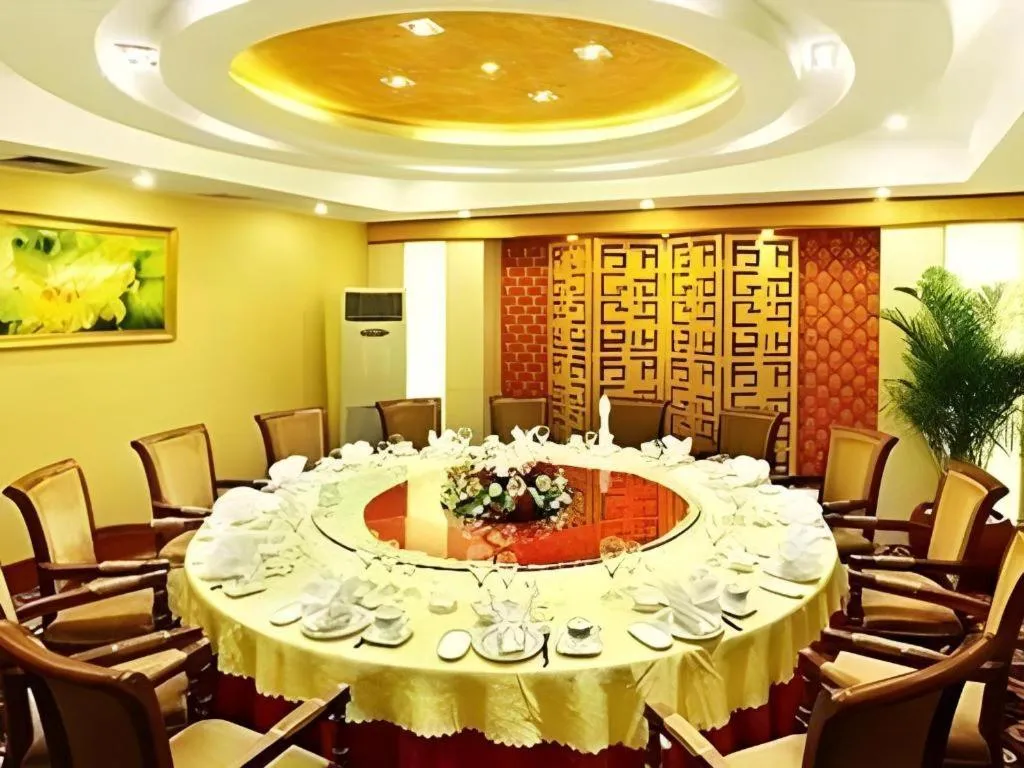 Chongqing River Romance Hotel