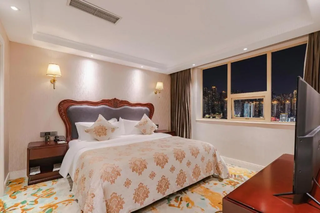 Bed in Chongqing River Romance Hotel