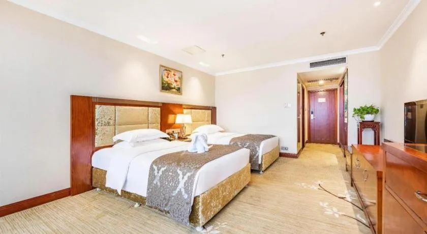 Bed in Chongqing River Romance Hotel