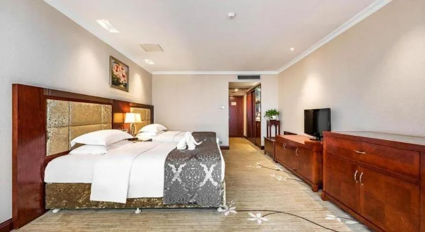 Bed in Chongqing River Romance Hotel