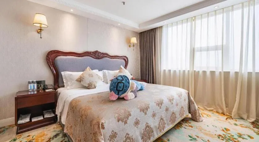 Bed in Chongqing River Romance Hotel