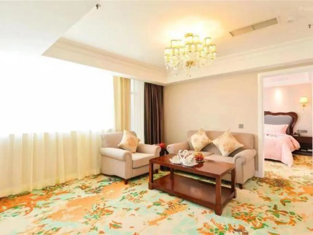 Chongqing River Romance Hotel