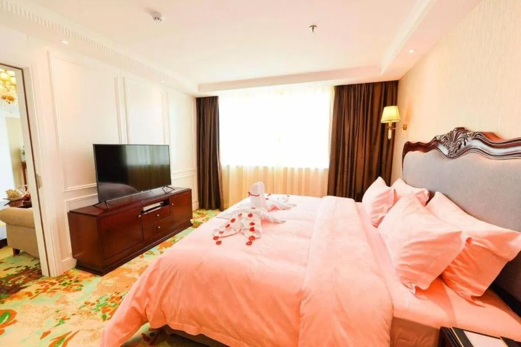 Bed in Chongqing River Romance Hotel
