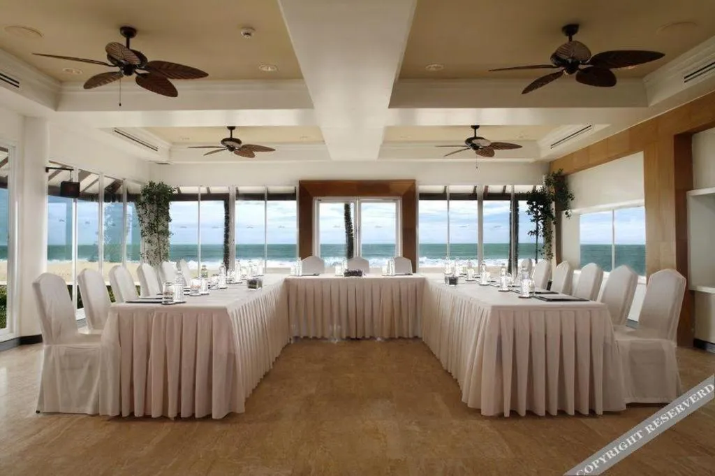 Dusit Thani Laguna Pool Villa