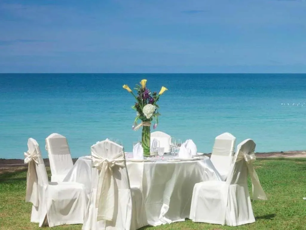 Dusit Thani Laguna Pool Villa