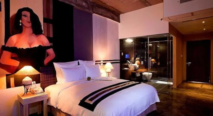 The Henry Hotel Cebu - Multi-use Hotel