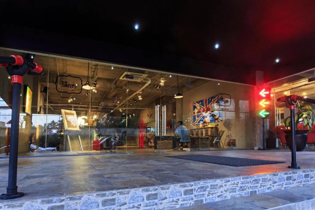 The Henry Hotel Cebu - Multi-use Hotel