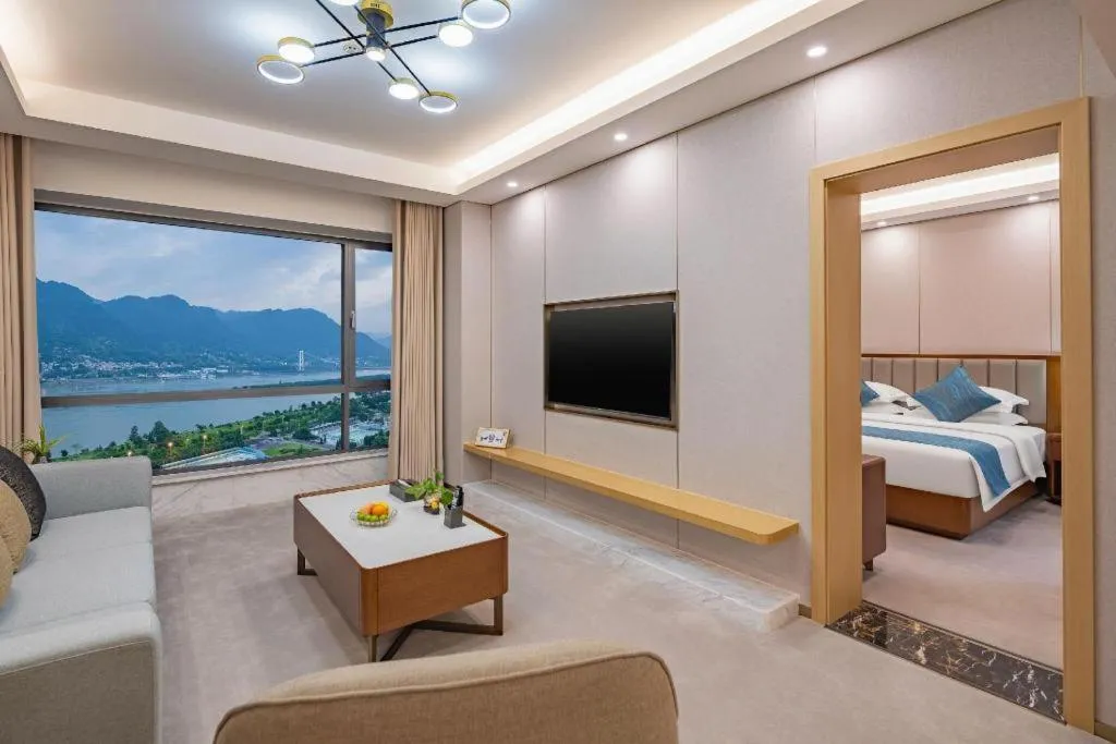 Bed in Yichang Three Gorges Project Hotel