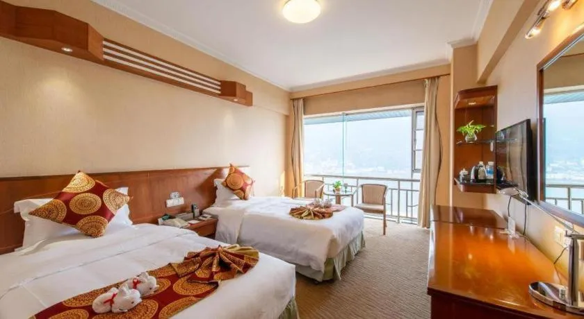Bed in Yichang Three Gorges Project Hotel